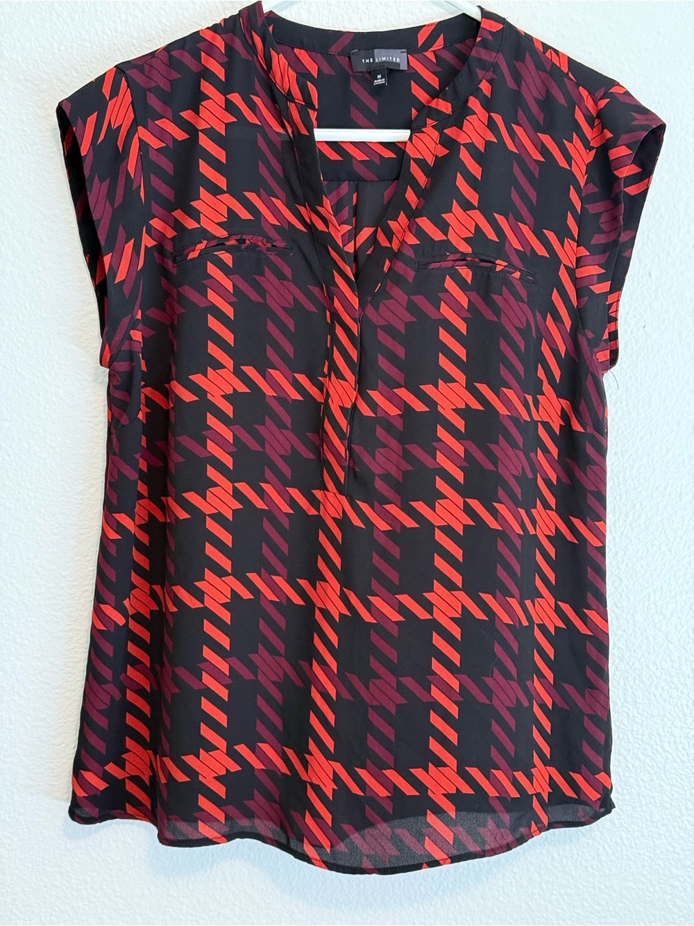 The Limited Black Red Burgandy Geometric Cap-Sleeve Blouse Size M